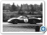 1965-05-23_07b_John_Surtees,_Ferrari_330P2